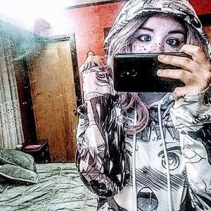 Meet your Posher, Alyson